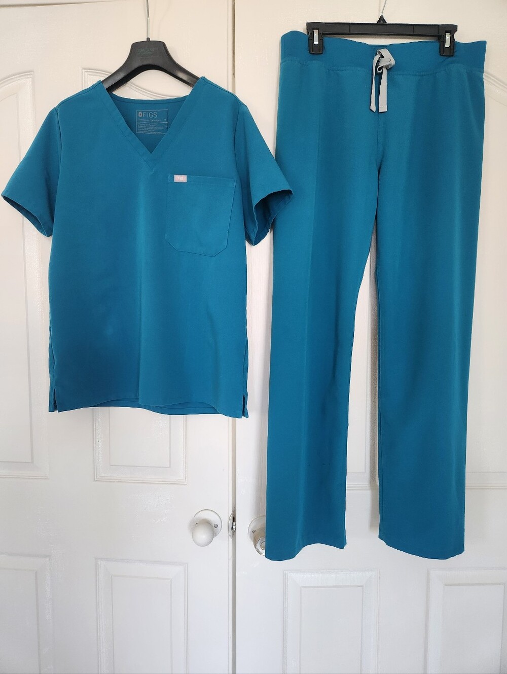 FIGS Teal Blue Scrubs Set Size Regular M